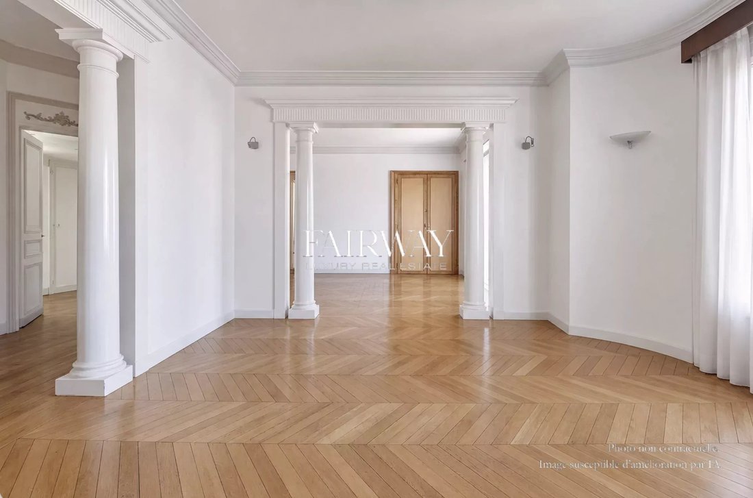 Apartment in Elysées-Madeleine, Paris 8e Arrondissement, Paris 4 - 18438118