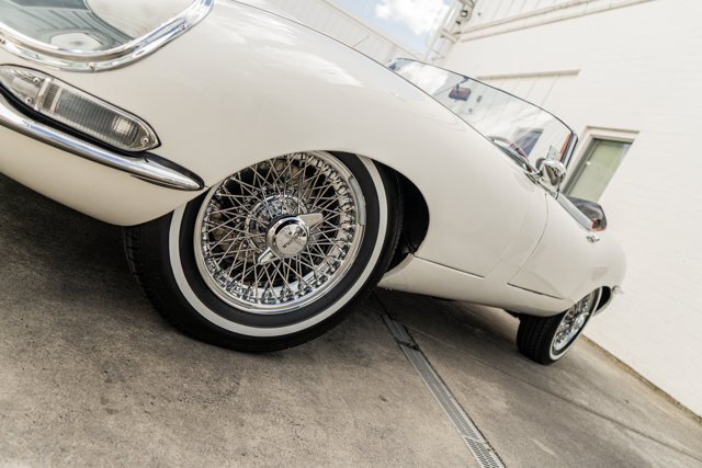 Cabriolet in Bellevue, WA, United States 4 - 18397006