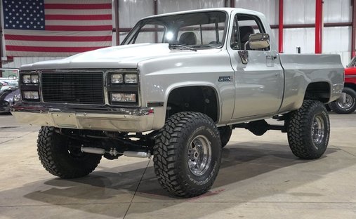 "Squarebody Sierra" in Grand rapids, United States 1