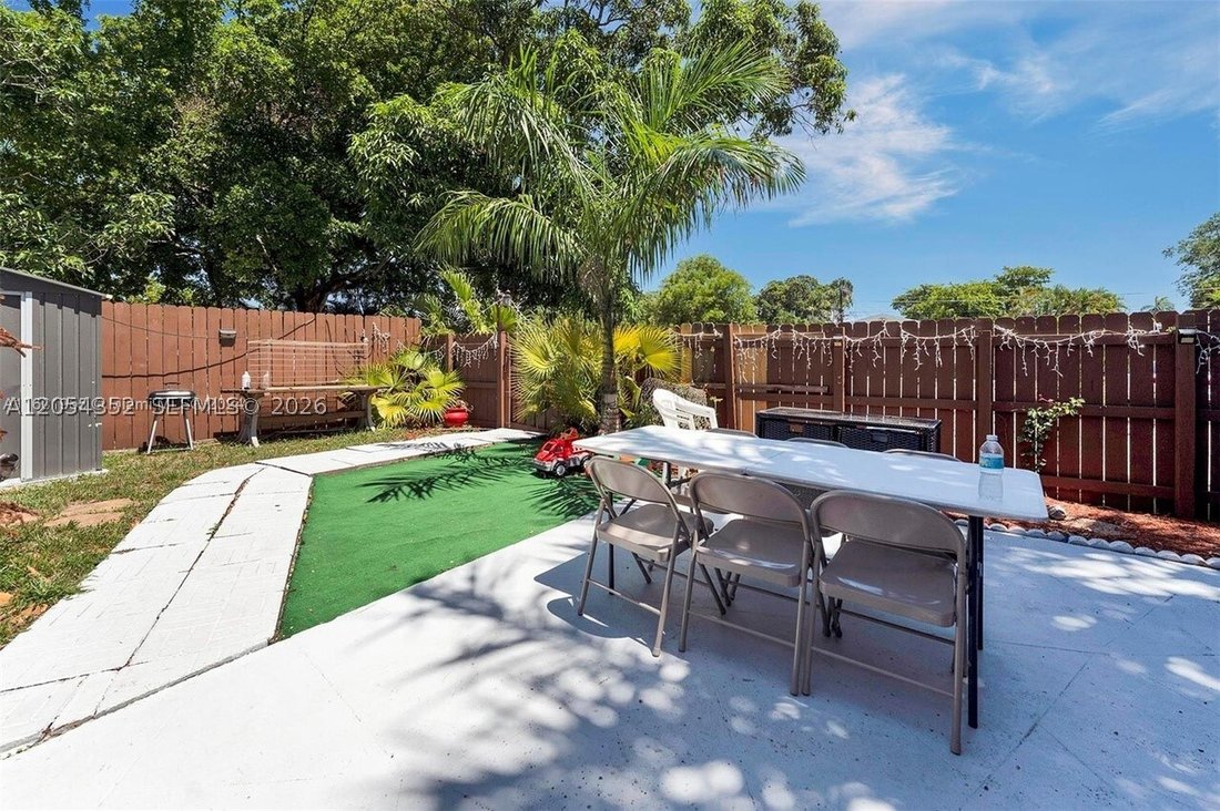 House in Hallandale Beach, Florida, United States 4 - 18440023