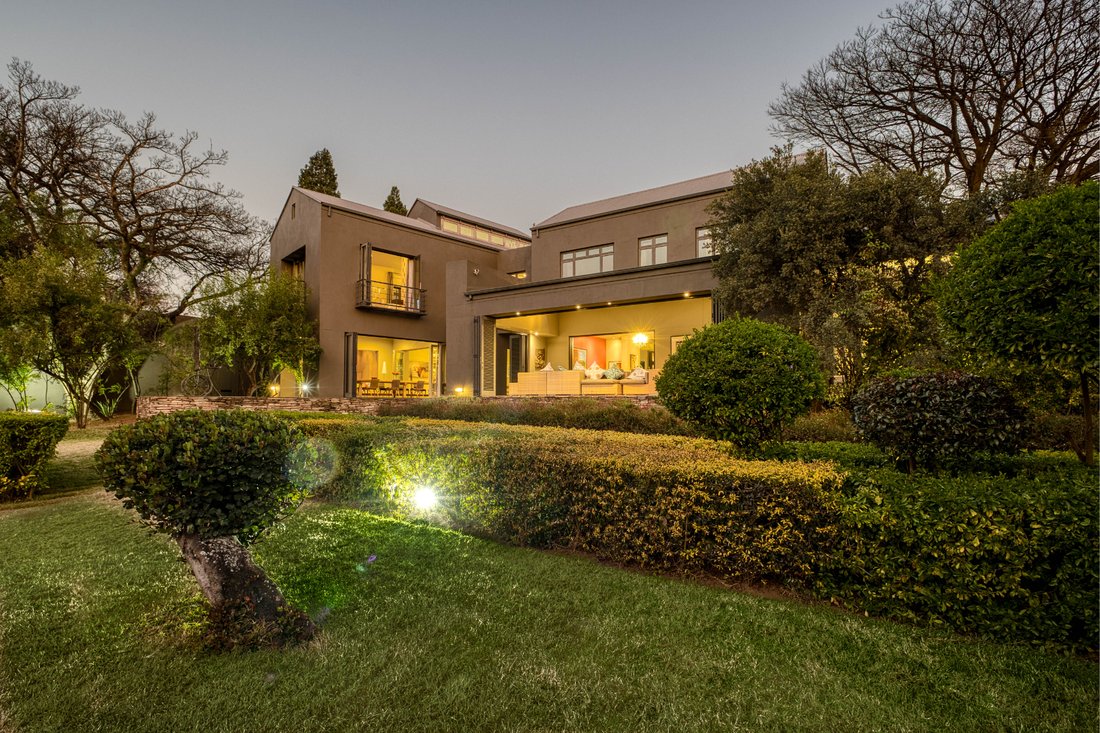 House in Sandton, Gauteng, South Africa 4 - 18435350
