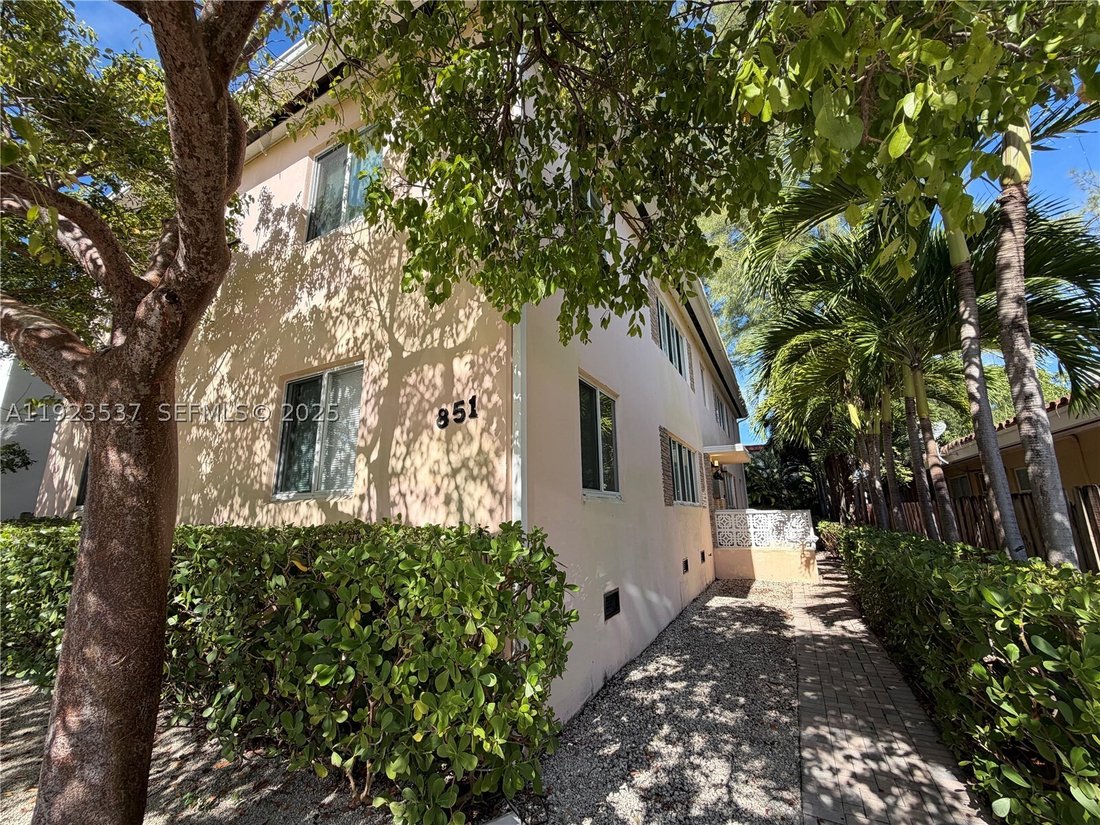 Miami Beach, Florida, United States 1 - 16734093