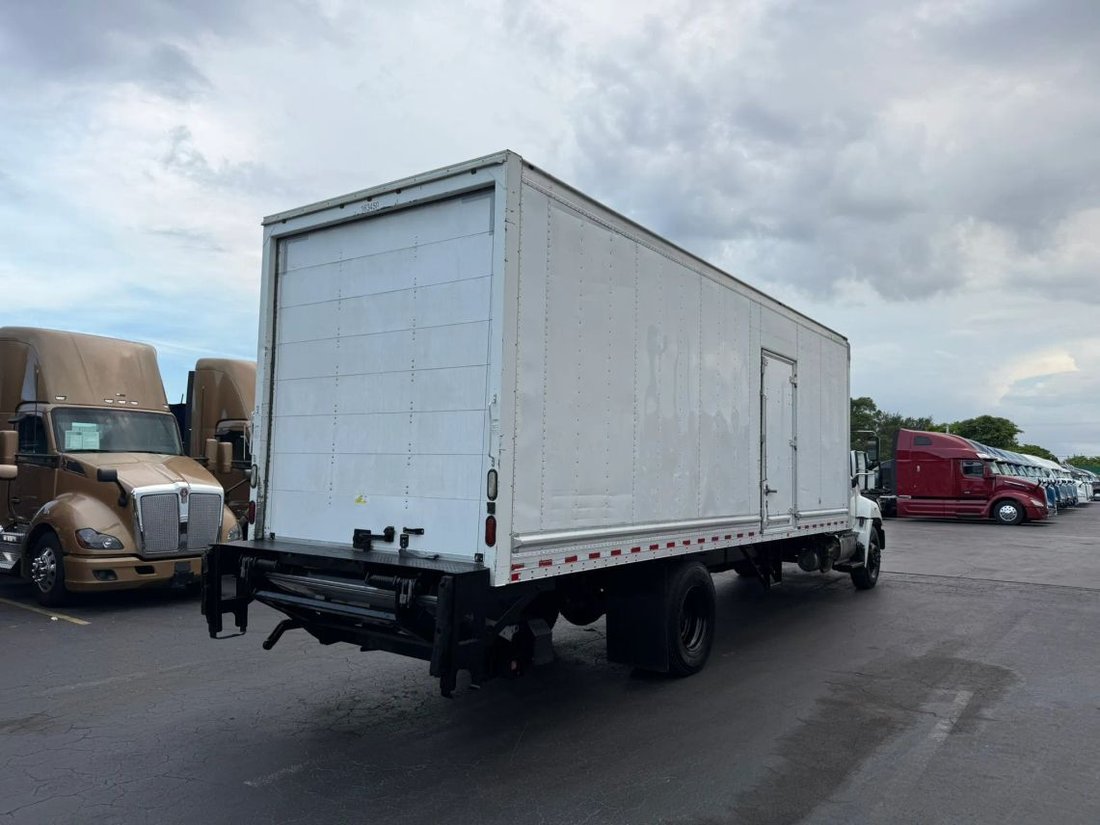 Pickup in Miami, FL, United States 4 - 18435088