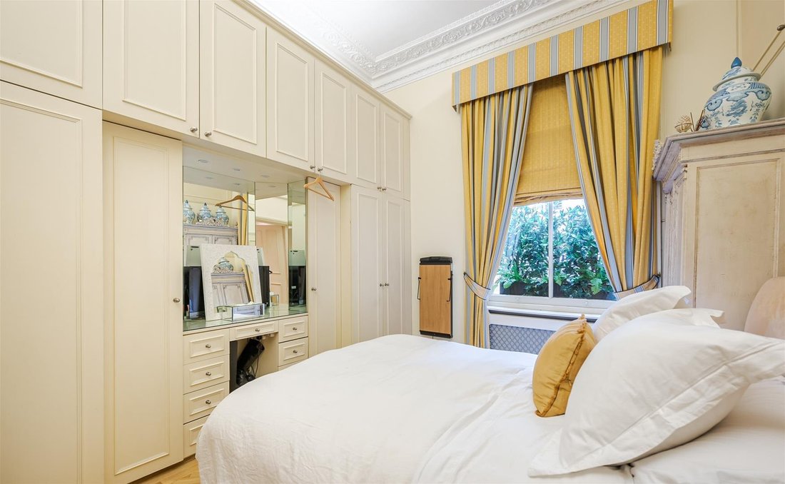 Apartment in Earls Court, Kensington And Chelsea, England 4 - 18436299