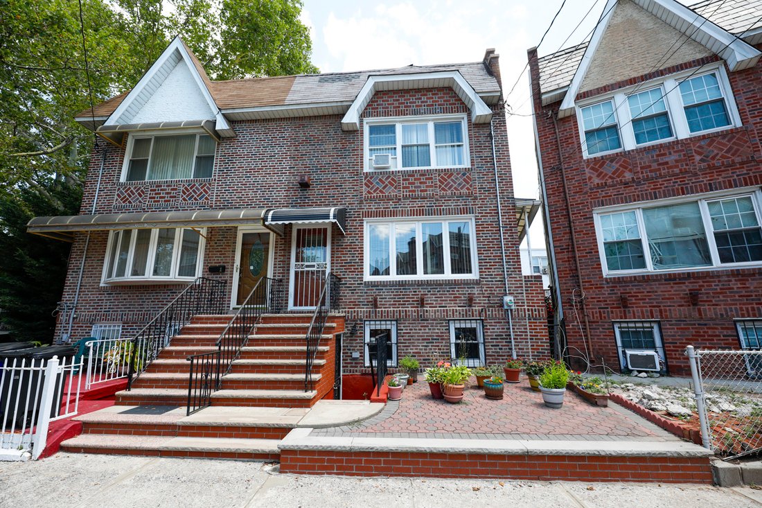 House in New York, New York, United States 1 - 18437569