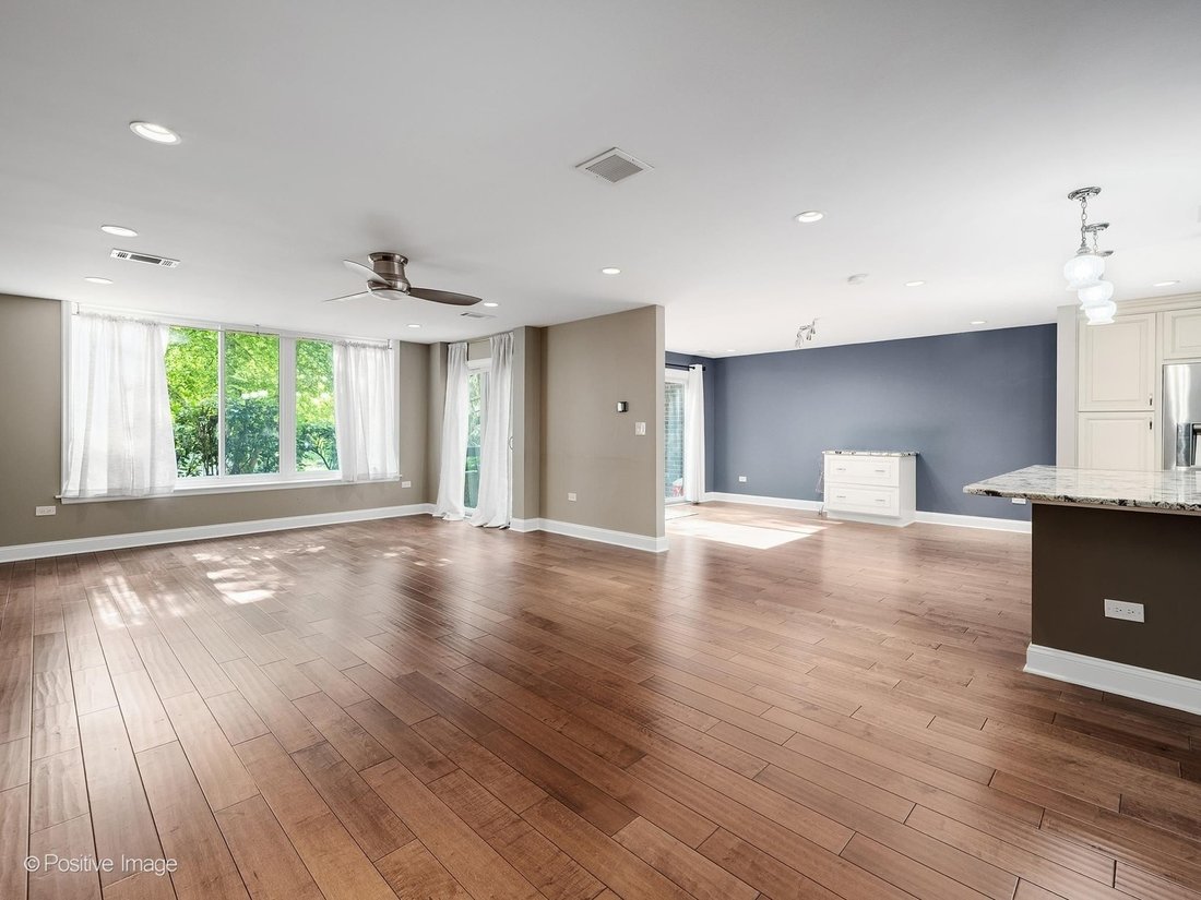 Condo in Hinsdale, Illinois, United States 4 - 18437379