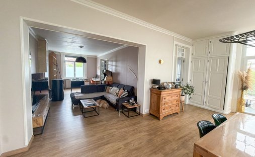 House in Paul Bert-Jules Guesde, Lys-lez-Lannoy, France 1