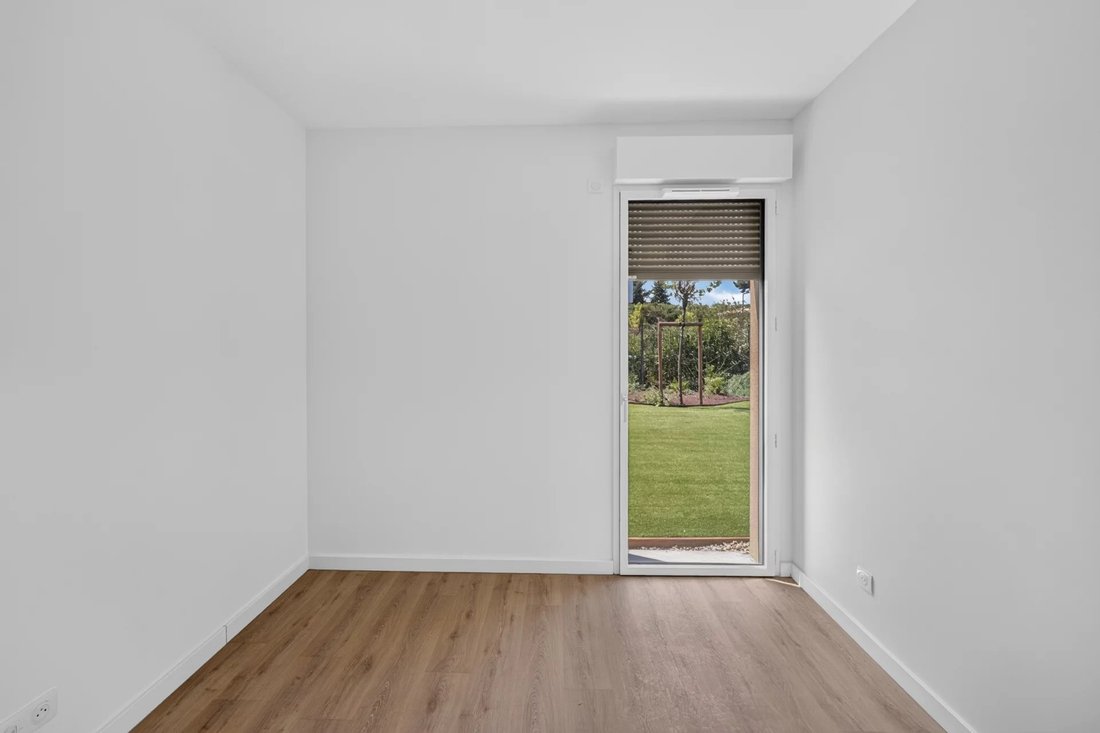 Apartment in Mazenod-Bellevue-Saint Donat-Banon, Aix-en-Provence, France 5 - 18363797