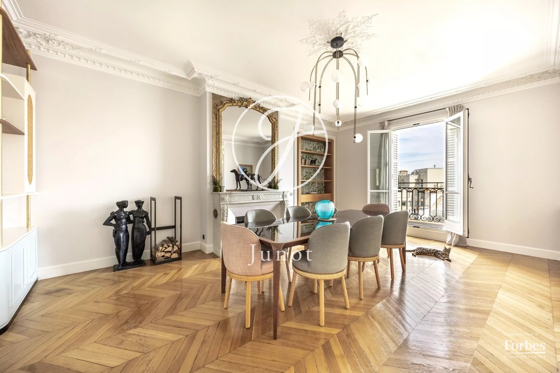 Apartment in Hoche-Friedland, Paris 8e Arrondissement, Paris 4 - 18437984