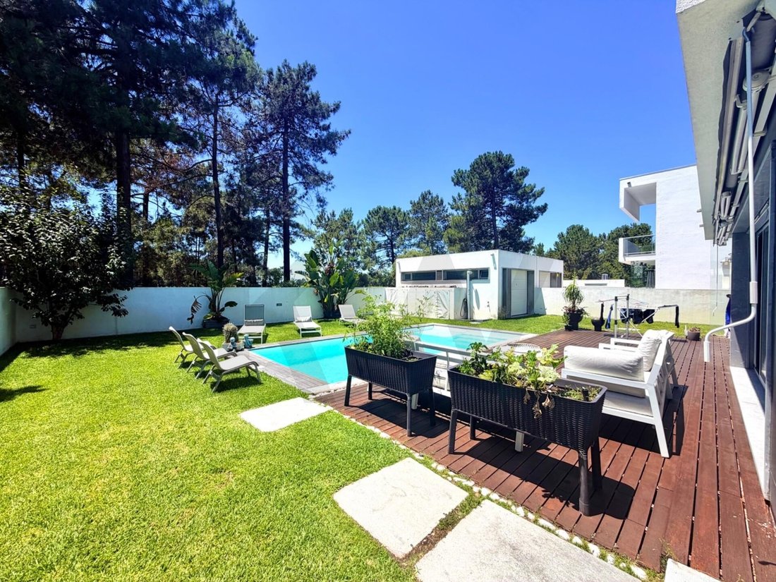 Townhouse in Santo Antonio da Charneca, Setubal, Portugal 3 - 18434797