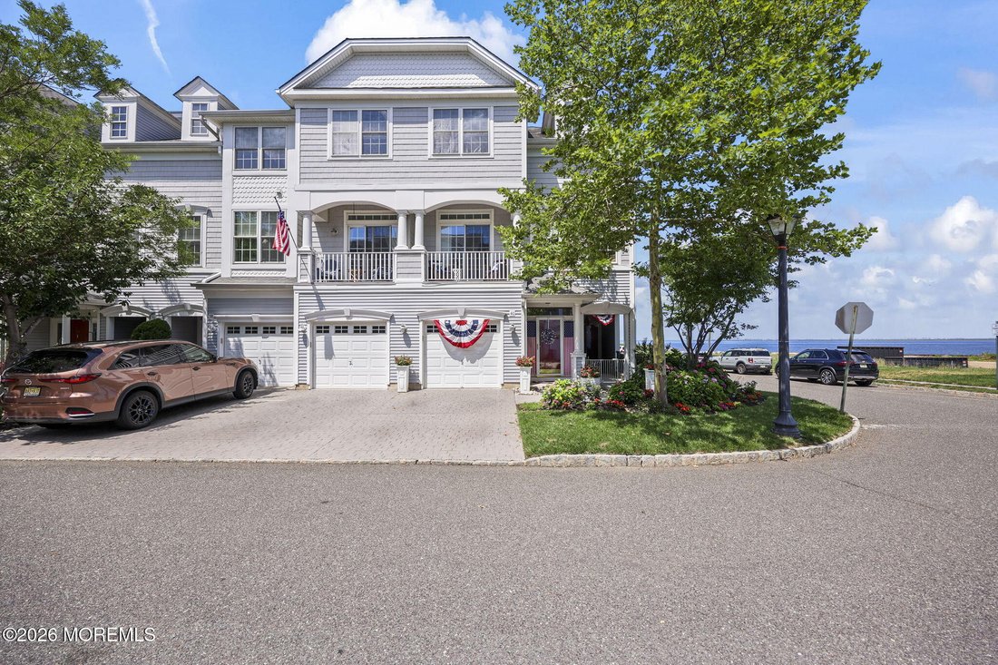 Condo in Port Monmouth, New Jersey, United States 2 - 18439719
