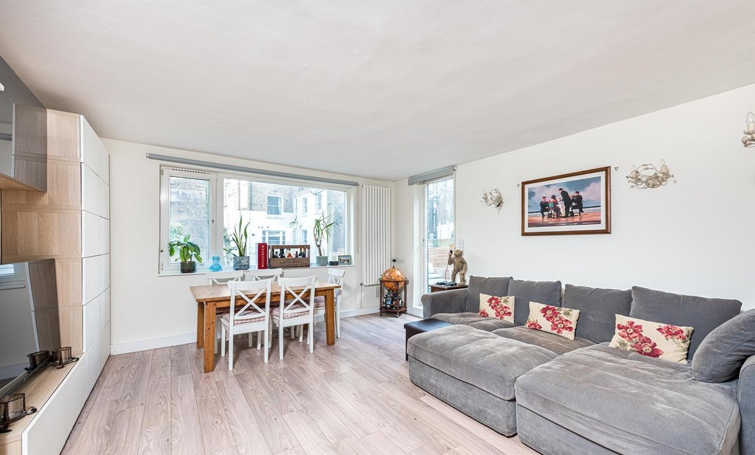 Apartment in Earls Court, Kensington And Chelsea, England 4 - 18436285