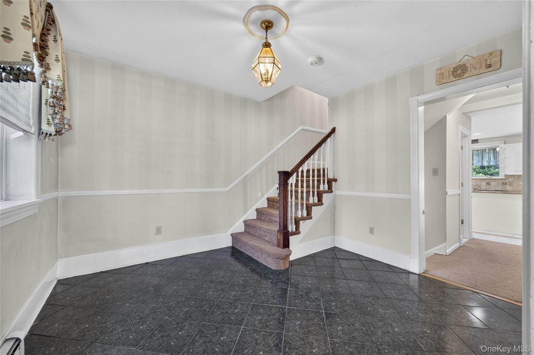 House in Garden City, New York, United States 2 - 18437835