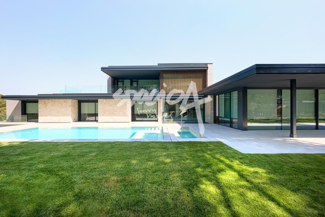 Chalet in Boadilla del Monte, Comunidad de Madrid, Spain 3 - 18439202