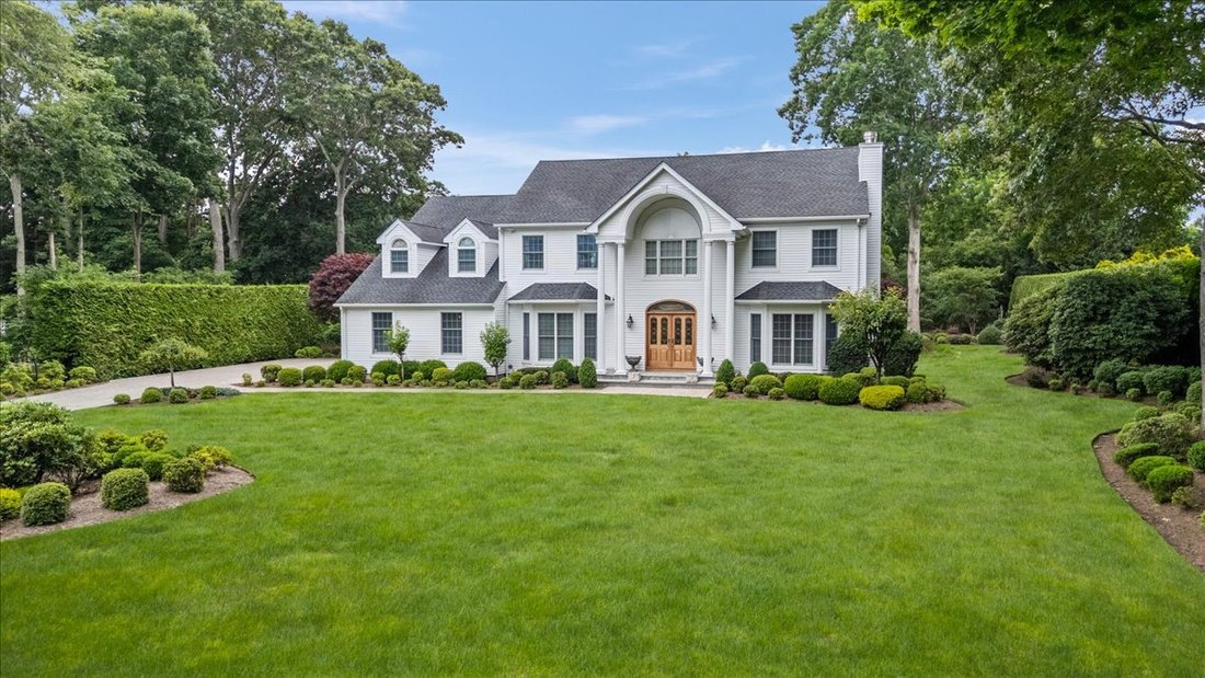 House in East Moriches, New York, United States 1 - 18435824