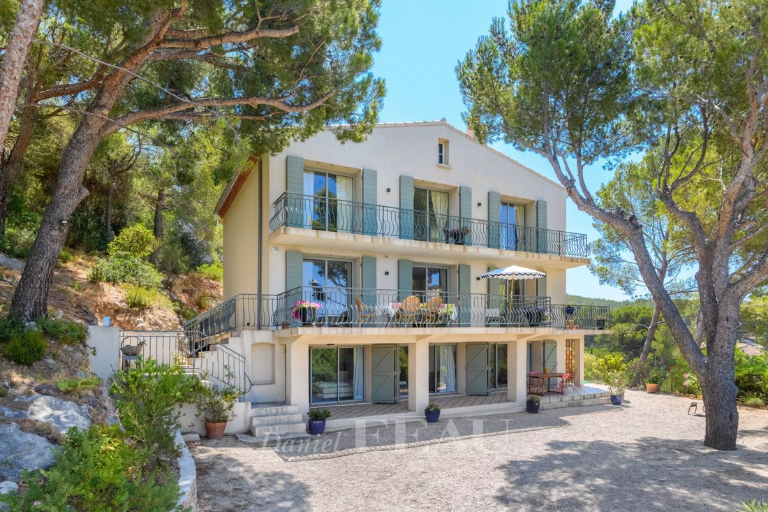 House in Saint-Cyr-sur-Mer, Provence-Alpes-Côte d'Azur, France 3 - 18438179