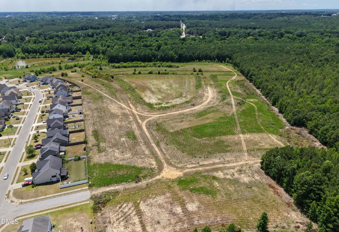 Land in Fayetteville, North Carolina, United States 5 - 18438776