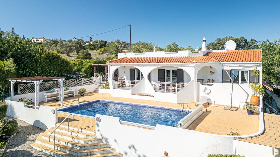 Villa in Santa Barbara de Nexe, Algarve, Portugal 2 - 18436853