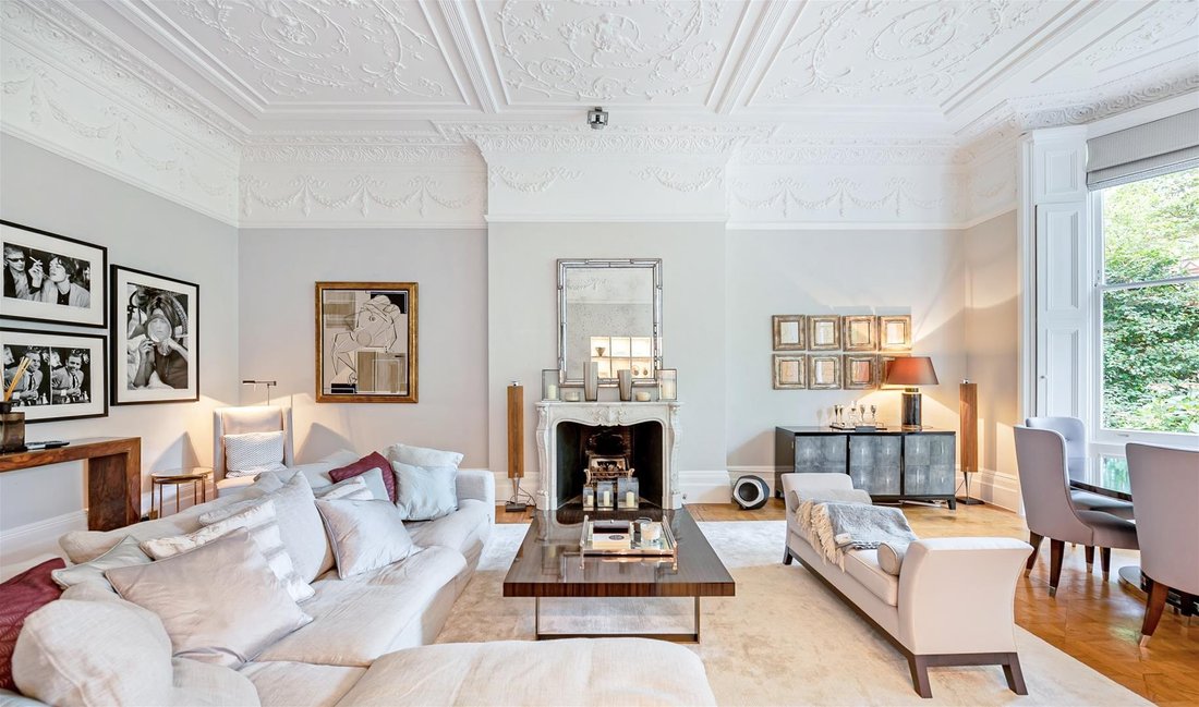 Apartment in Earls Court, Kensington And Chelsea, England 1 - 18436348