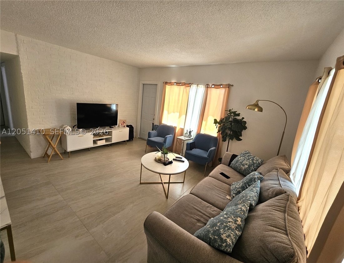 House in Miami, Florida, United States 5 - 18407427