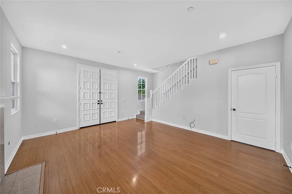Condo in San Gabriel, California, United States 5 - 18439925
