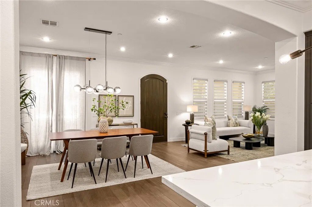 Condo in Altadena, California, United States 5 - 18439937