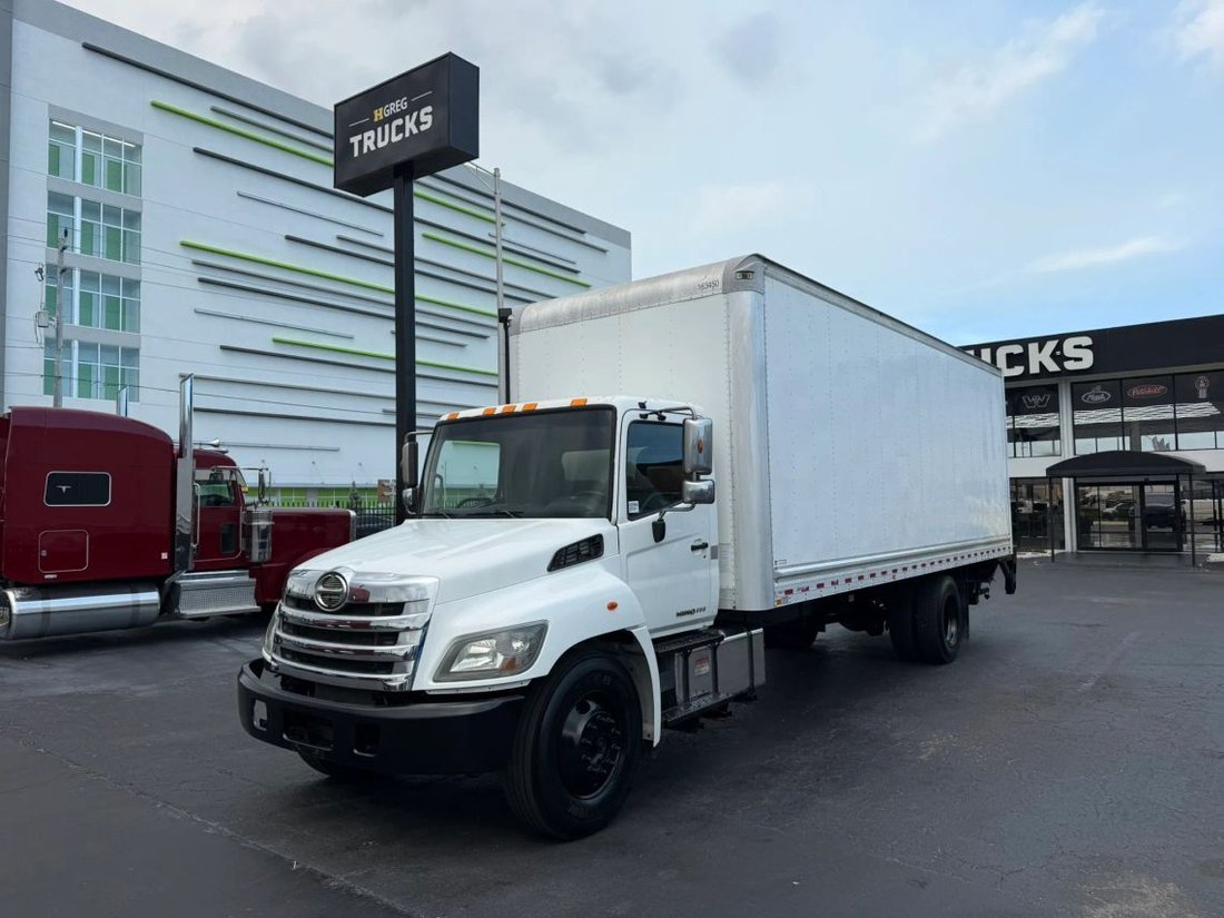 Pickup in Miami, FL, United States 1 - 18435088