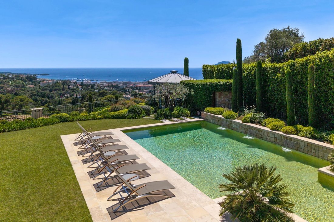 Villa in Cannes, Provence-Alpes-Côte d'Azur, France 5 - 18438172
