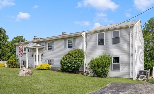 House in West Warwick, Rhode Island, United States 1