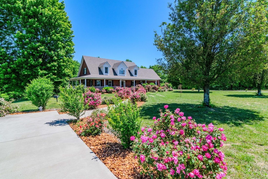 House in Columbia, Kentucky, United States 1 - 18438835