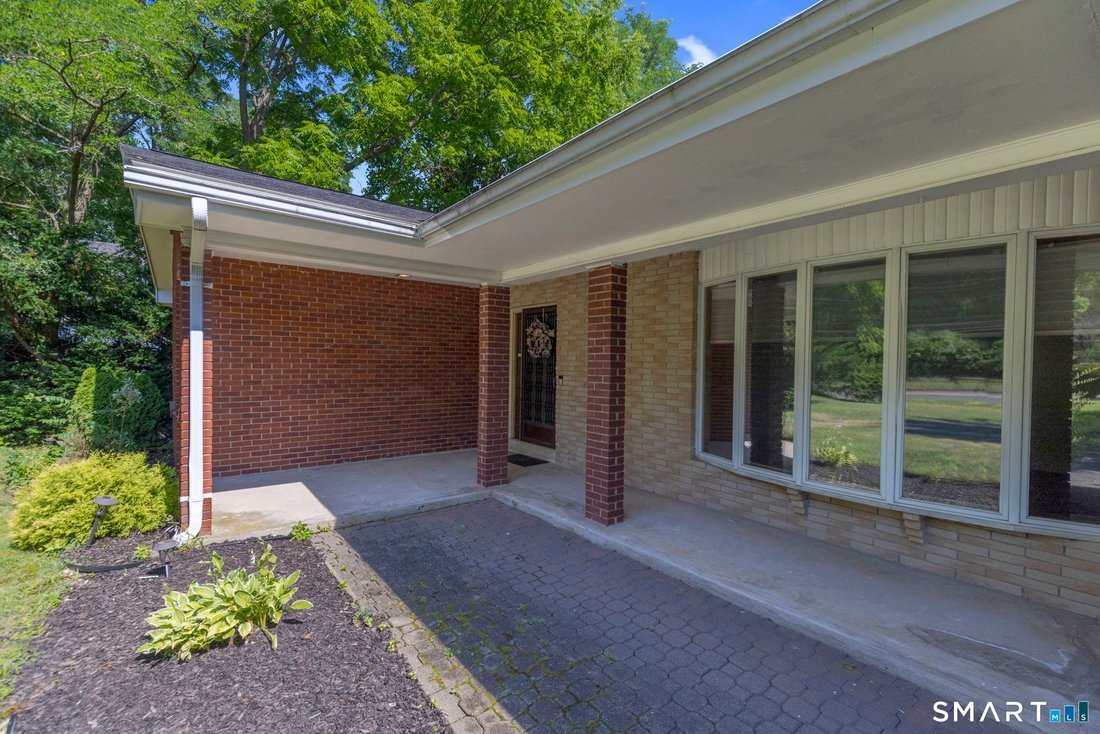 House in West Hartford, Connecticut, United States 3 - 18416557