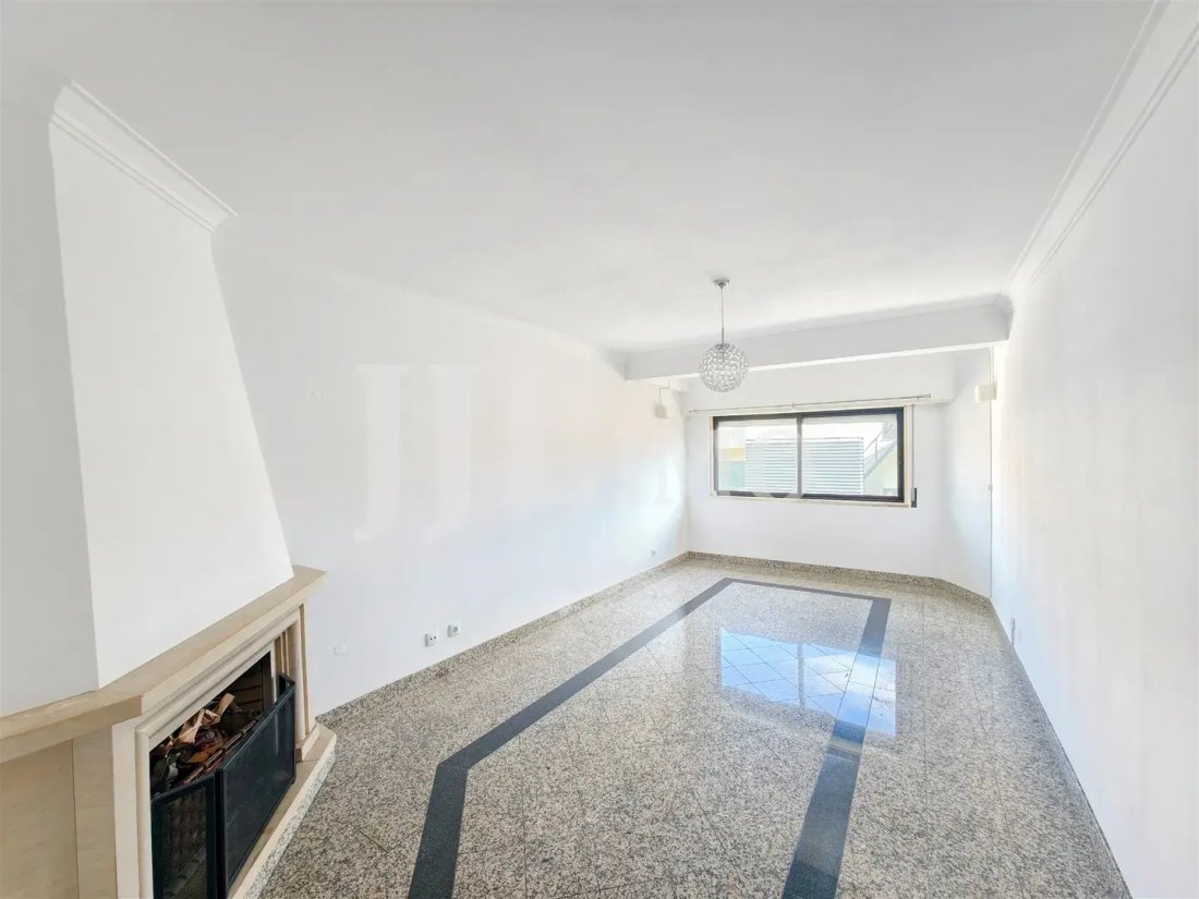 Apartment in Carcavelos e Parede, Lisbon, Portugal 5 - 18436093