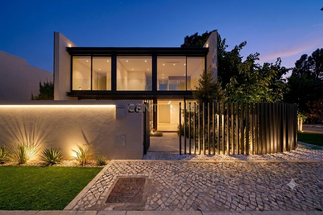 Villa in Carcavelos e Parede, Lisbon, Portugal 1 - 18440977