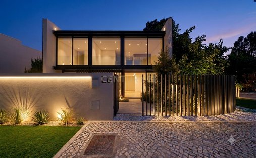 Villa in Carcavelos e Parede, Lisbon, Portugal 1