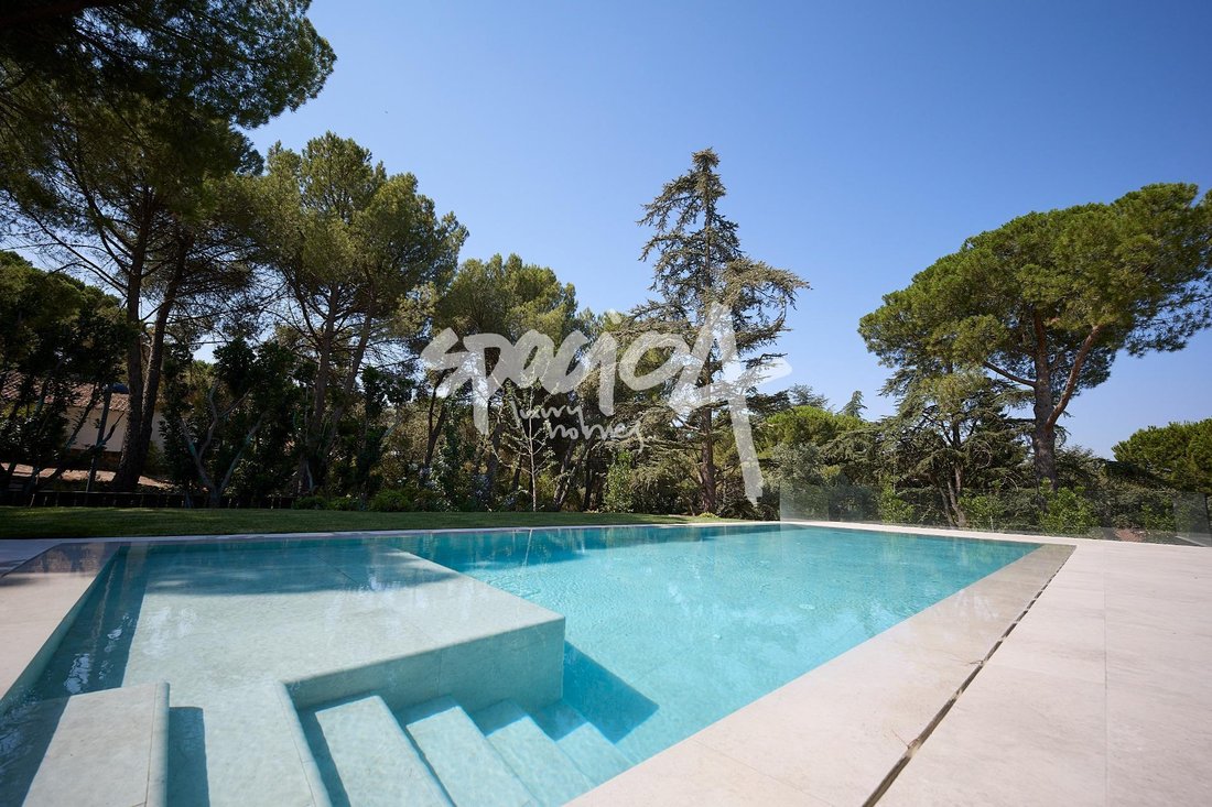 Chalet a Boadilla del Monte, Madrid, Spagna 3 - 18439202