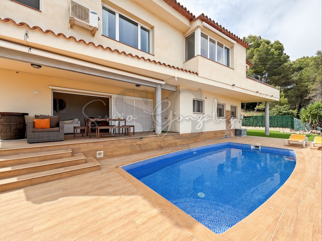 Townhouse in Lloret de Mar, Catalonia, Spain 5 - 18437933