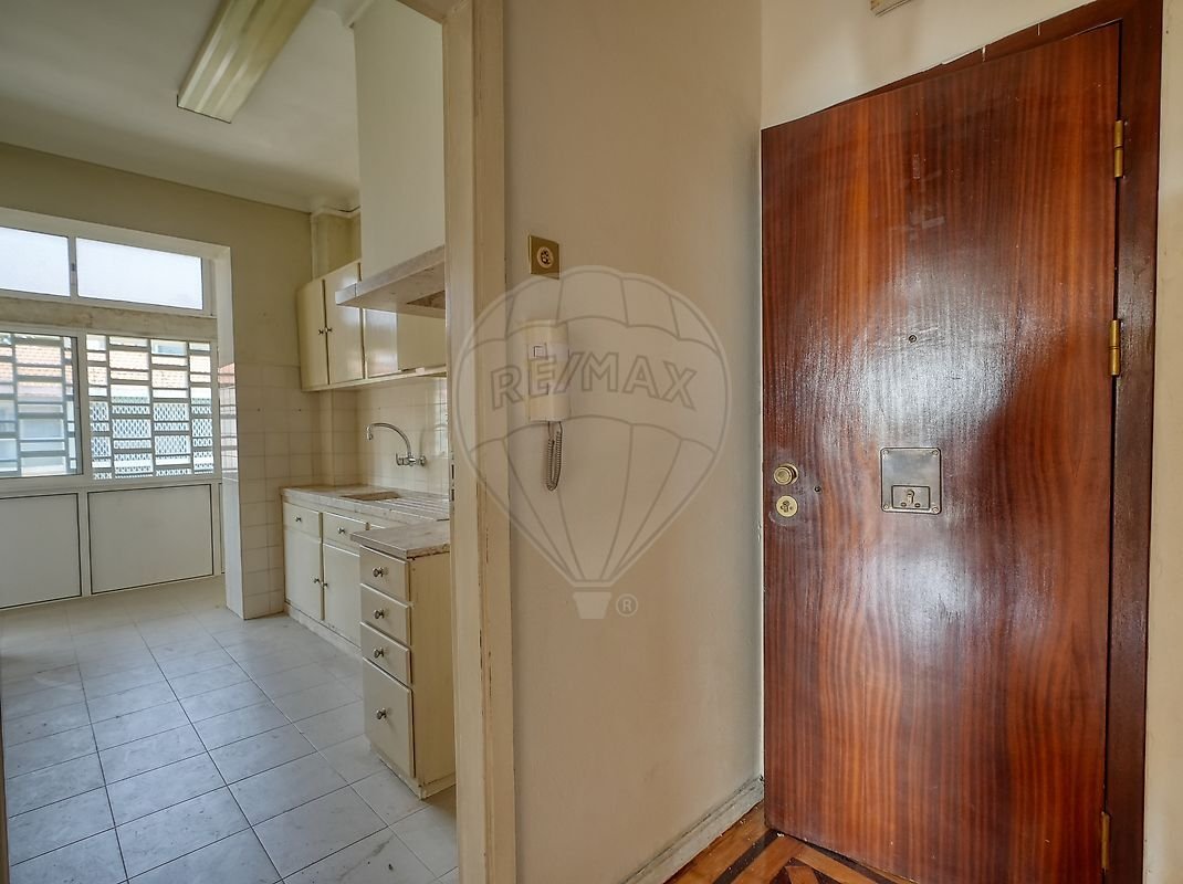 Apartment in Sao Domingos de Benfica, Lisbon, Portugal 5 - 18438147
