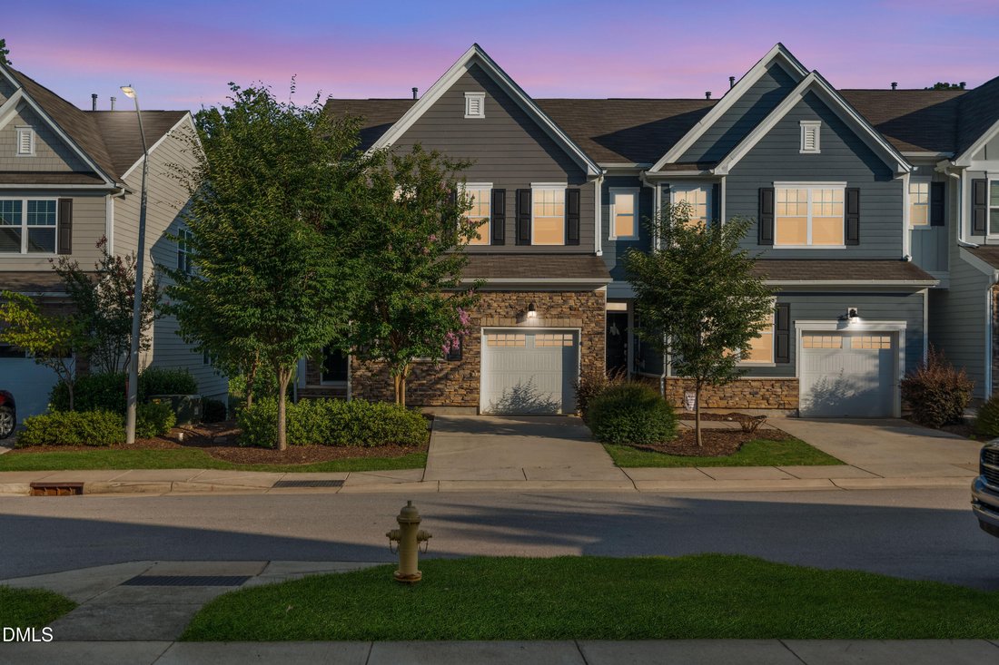 Townhouse in Holly Springs, North Carolina, United States 2 - 18386961