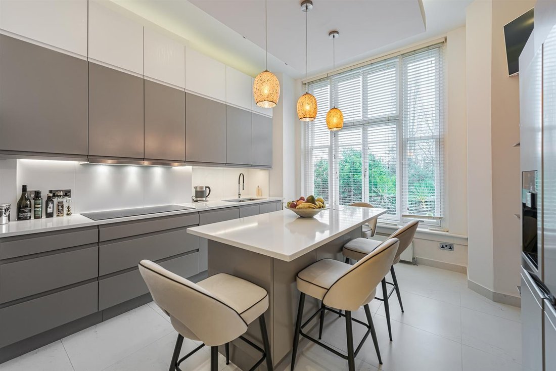 Apartment in Belsize Park, Camden, England 1 - 18436365