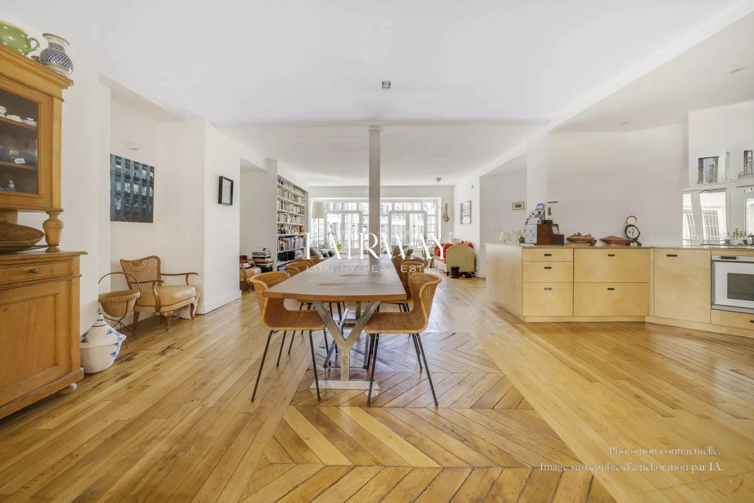 Apartment in Saint Vincent de Paul-Lariboisière, Paris 10e Arrondissement, Paris 2 - 18352702