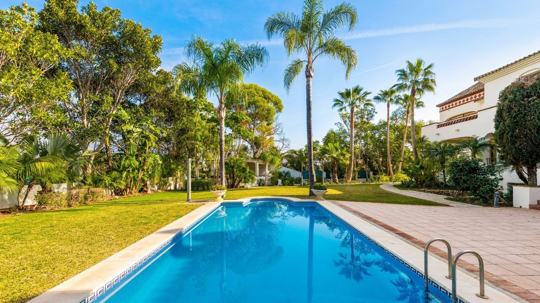Villa in Nueva Andalucia, Marbella, Spain 2 - 17399066