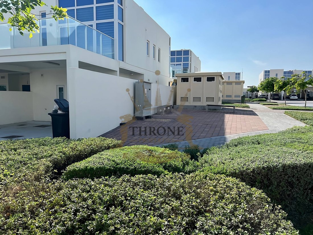 Townhouse in Damac Hills 2, Dubai, United Arab Emirates 2 - 18437214