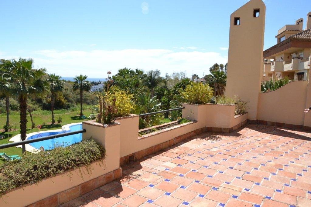 Apartment in Marbella, Andalusia, Spain 2 - 17399194