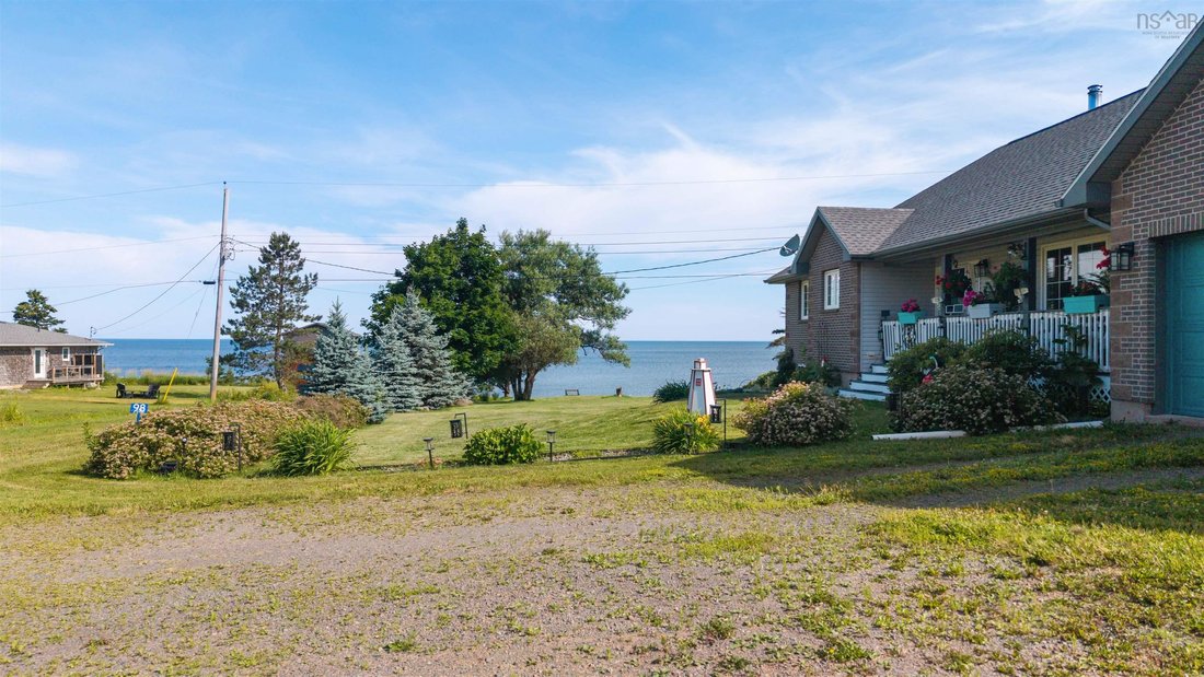 House in Pugwash, Nova Scotia, Canada 5 - 18440389