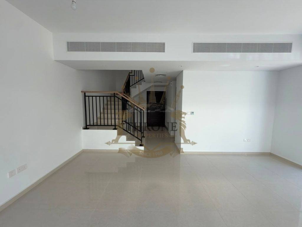 Townhouse in Damac Hills 2, Dubai, United Arab Emirates 3 - 18437032