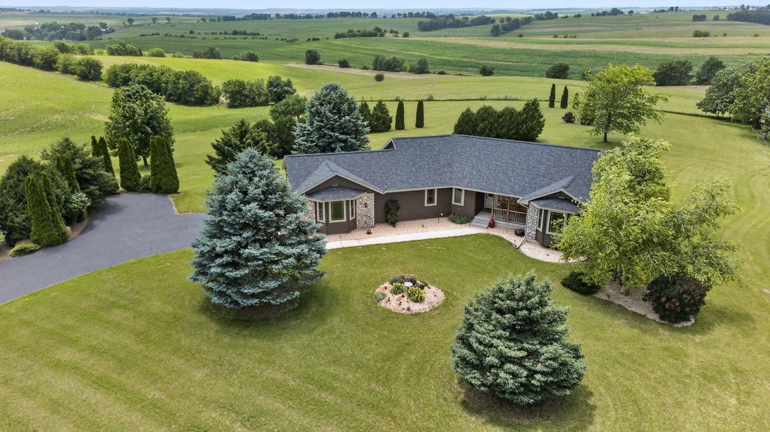 House in Montrose, Wisconsin, United States 1 - 18436171