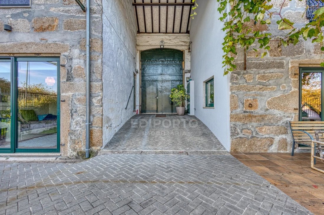 Finca in Mafamude e Vilar do Paraiso, Porto District, Portugal 2 - 18435943