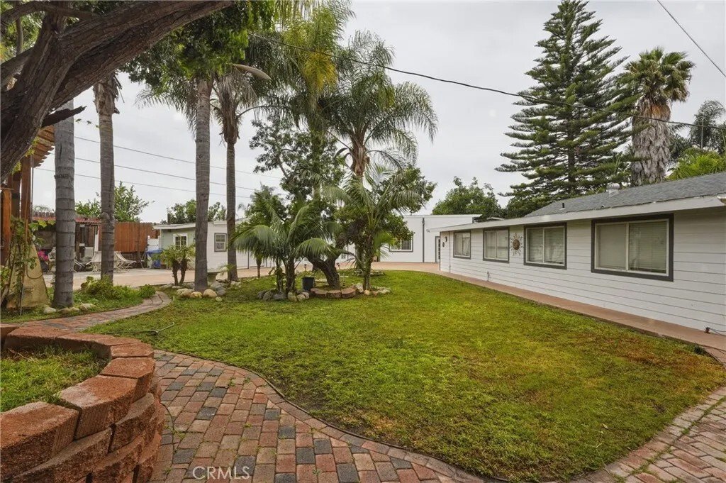 Lake Forest, California, United States 5 - 18268153