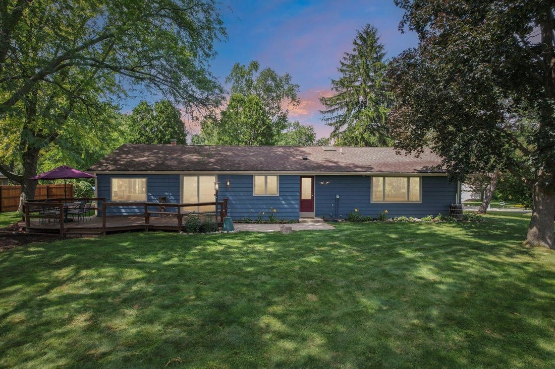 House in Brookfield, Wisconsin, United States 2 - 18442247