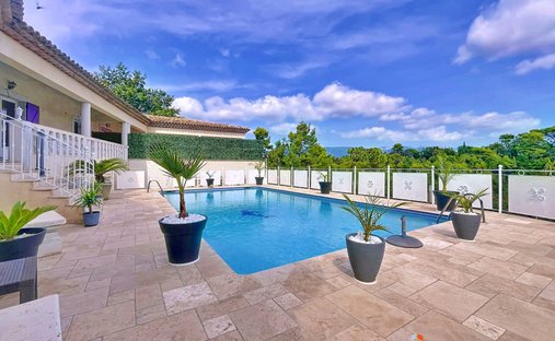 Villa a Saint-Paul-en-Forêt, Provenza-Alpi-Costa Azzurra, Francia 1